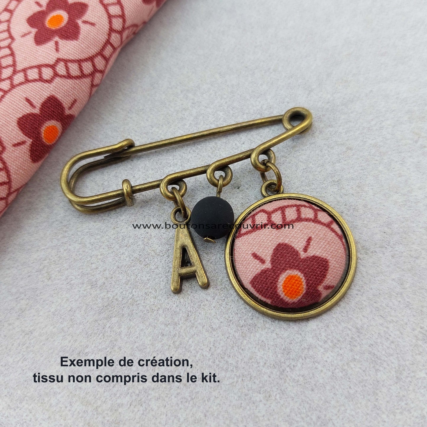 ALPHABET | Broche à recouvrir