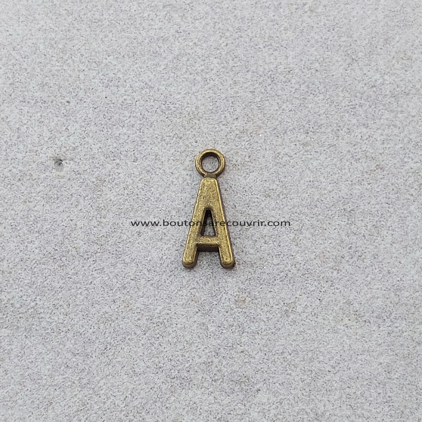 ALPHABET | Lettre bronze antique