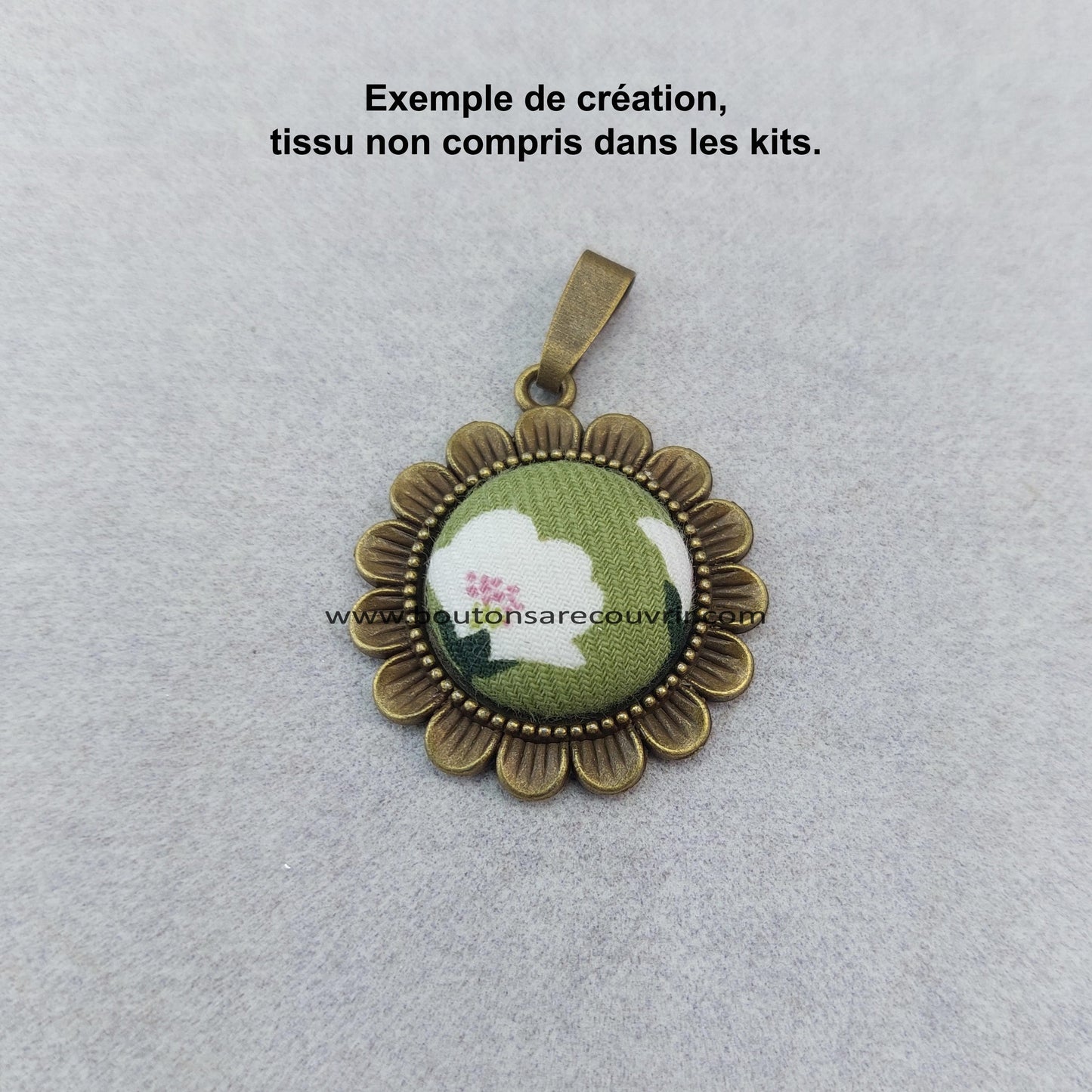 Pendentif personnalisable - bouton à recouvrir